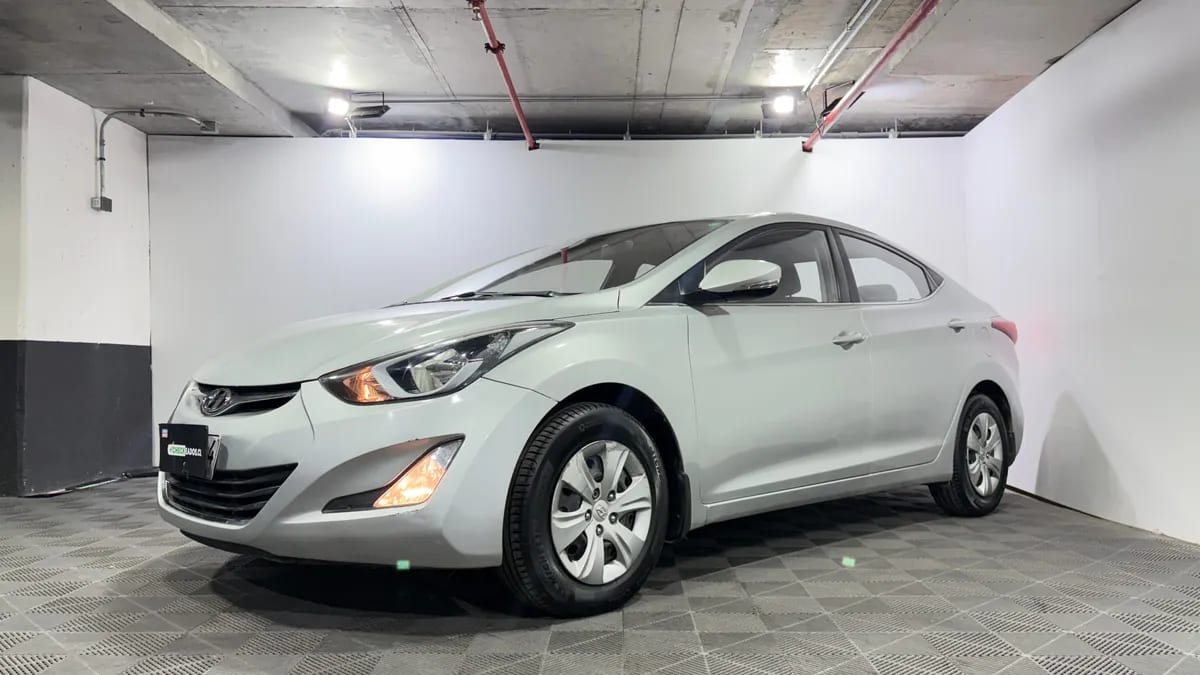 Hyundai Elantra 1.6 Md Gls Ac 2ab Mt año 2016