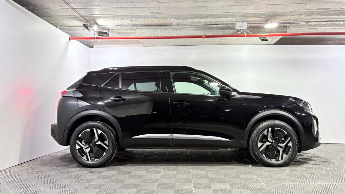 Peugeot 2008 1.2 Style Mhev 136 At Hibrido año 2025