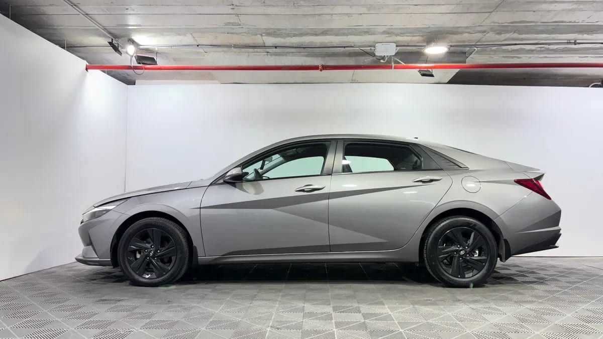 Hyundai Elantra 1.6 Cn7 Plus Mt año 2024
