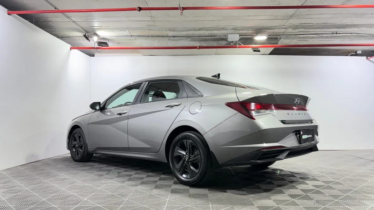 Hyundai Elantra 1.6 Cn7 Plus Mt año 2024