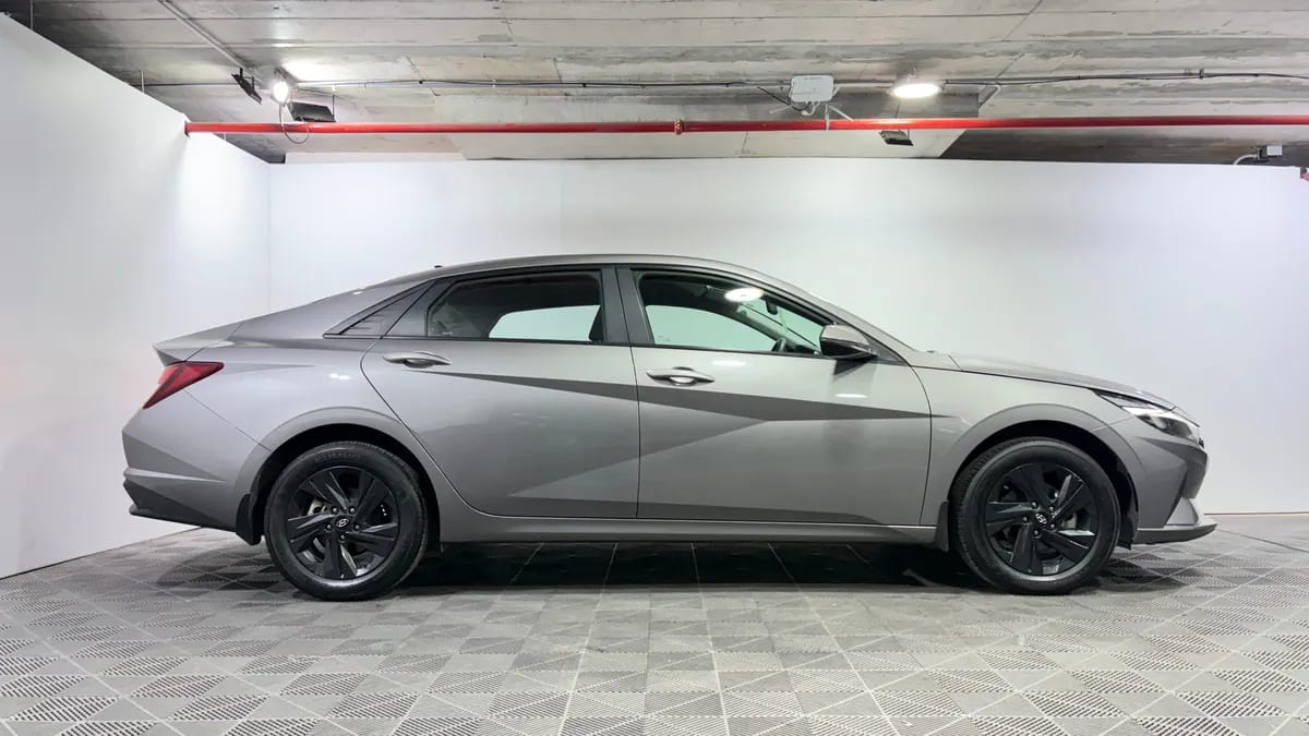 Hyundai Elantra 1.6 Cn7 Plus Mt año 2024