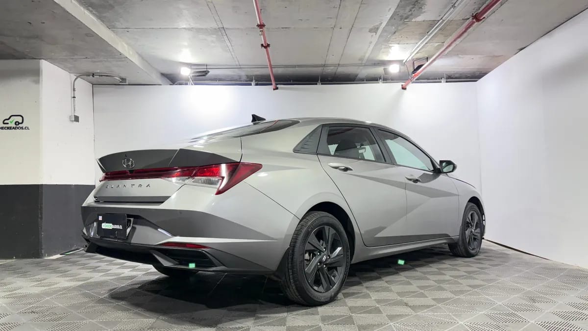 Hyundai Elantra 1.6 Cn7 Plus Mt año 2024