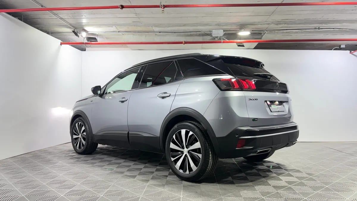 Peugeot 3008 1.6 Gt Black Pack Puretech Eat8 At año 2025