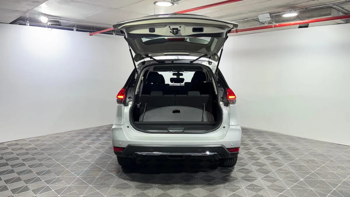 Nissan X-Trail Sense 2.5 At 3row año 2022
