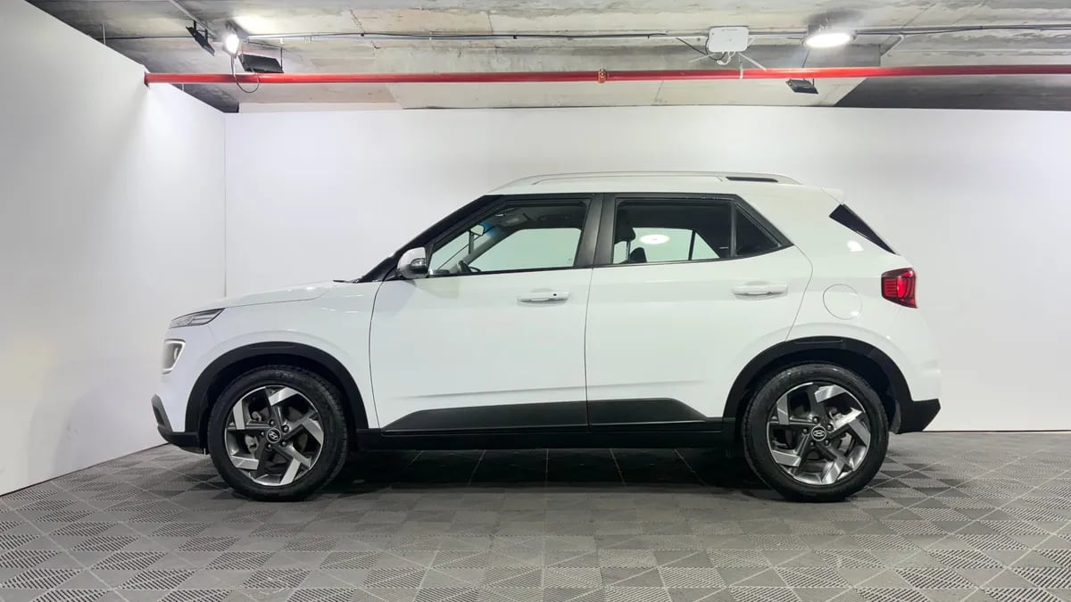 Hyundai Venue 1.6 Qx Value At año 2023
