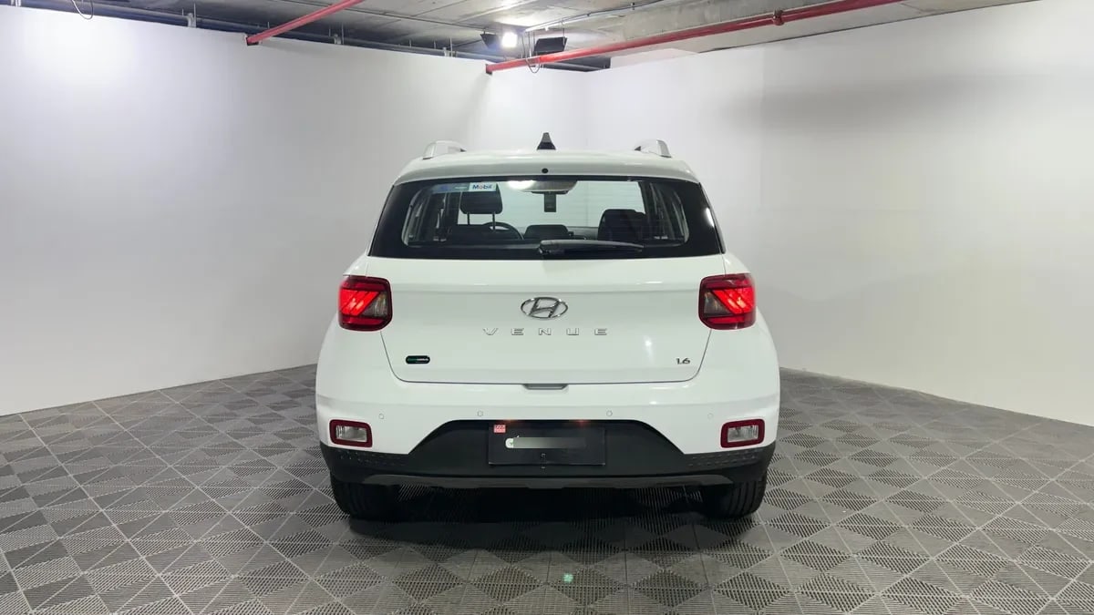 Hyundai Venue 1.6 Qx Value At año 2023