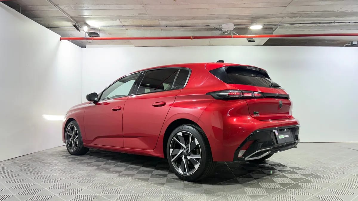 Peugeot 308 1.2 Allure Pack Puretech 130hp At año 2023