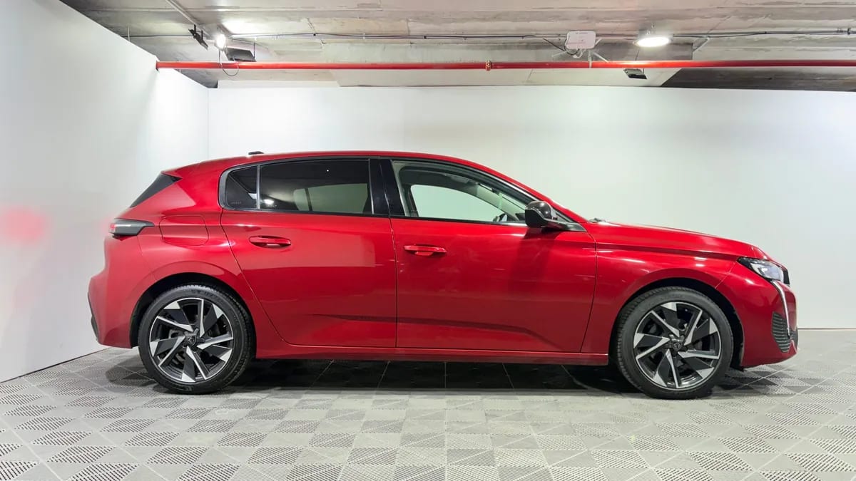 Peugeot 308 1.2 Allure Pack Puretech 130hp At año 2023