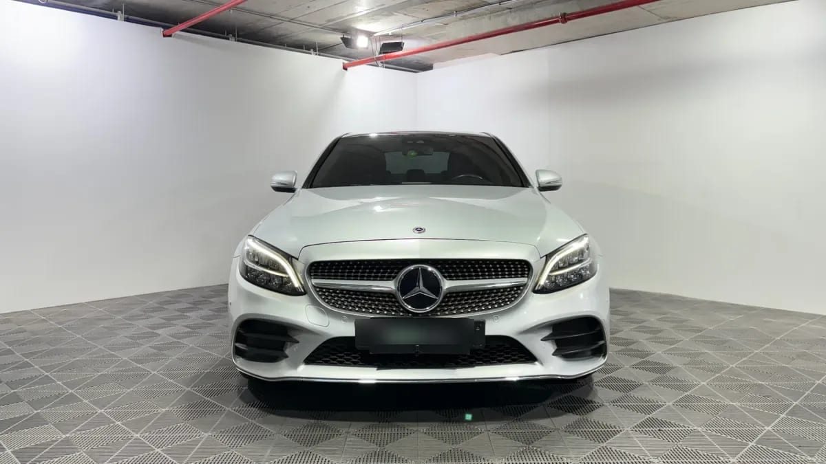 Mercedes-Benz C300 2.0 Fl At año 2019