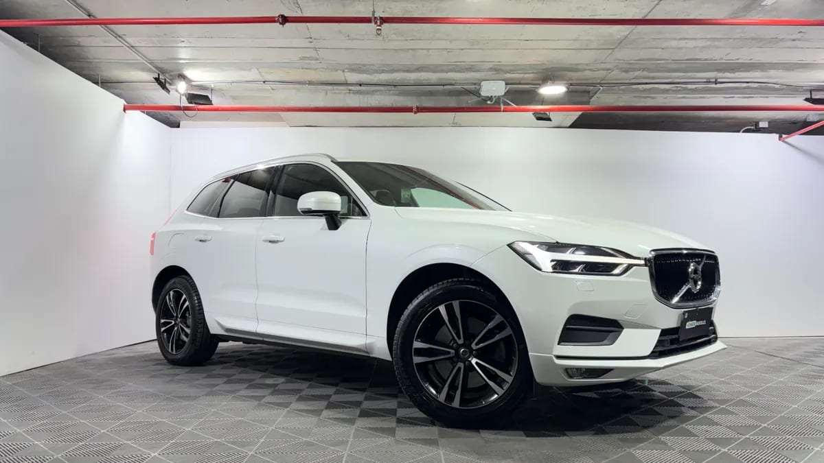 Volvo Xc60 2.0 D5 Momentum Plus At 4x4 Diesel año 2018