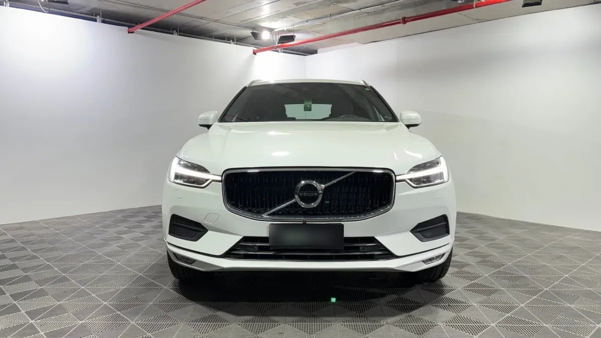 Volvo Xc60 2.0 D5 Momentum Plus At 4x4 Diesel año 2018