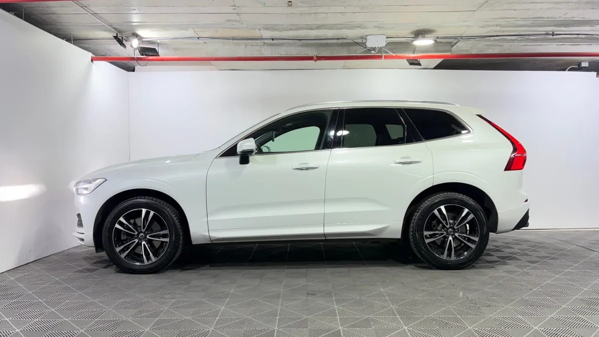 Volvo Xc60 2.0 D5 Momentum Plus At 4x4 Diesel año 2018