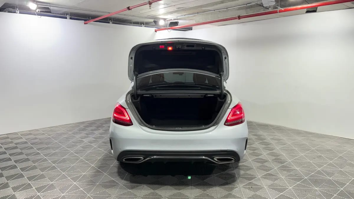 Mercedes-Benz C300 2.0 Fl At año 2019