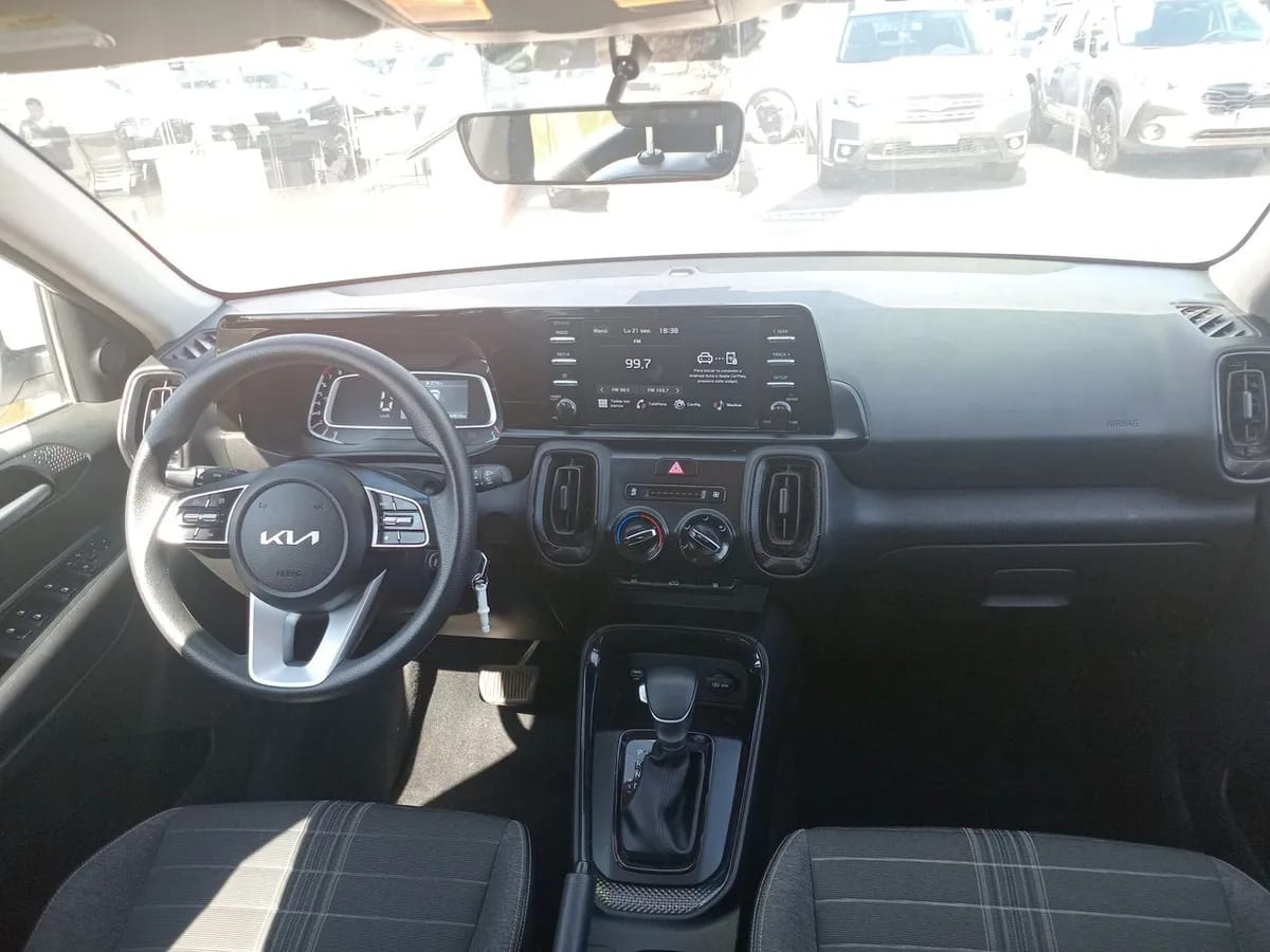 Kia Sonet 1.5 Ex 4x2 Ivt Ri At 5p año 2025