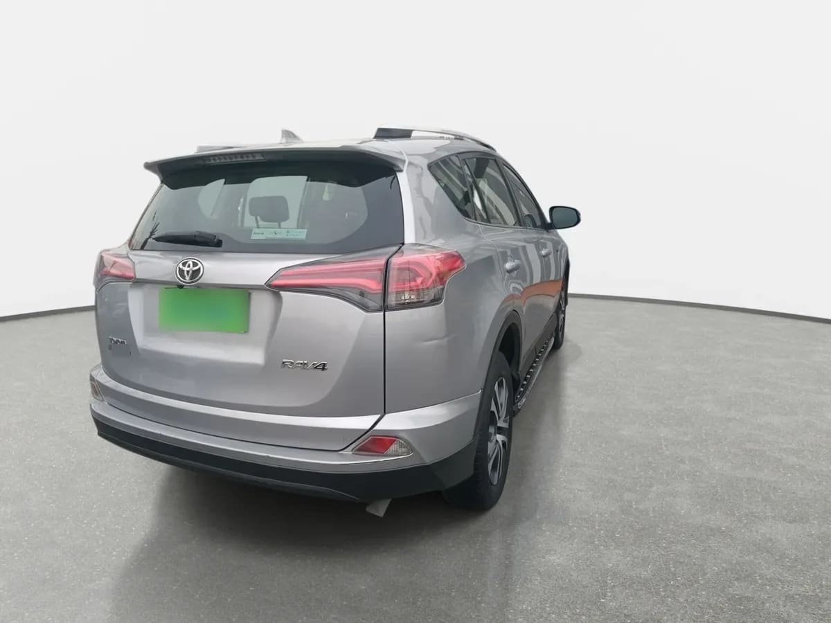 Toyota Rav 4 2.0 Adventure 4x2 Lujo Mt 5p año 2019