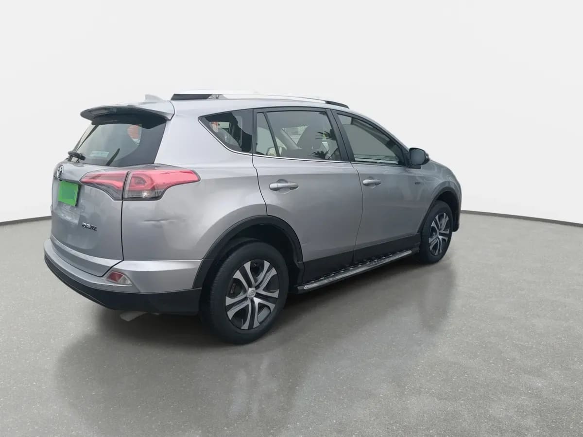 Toyota Rav 4 2.0 Adventure 4x2 Lujo Mt 5p año 2019