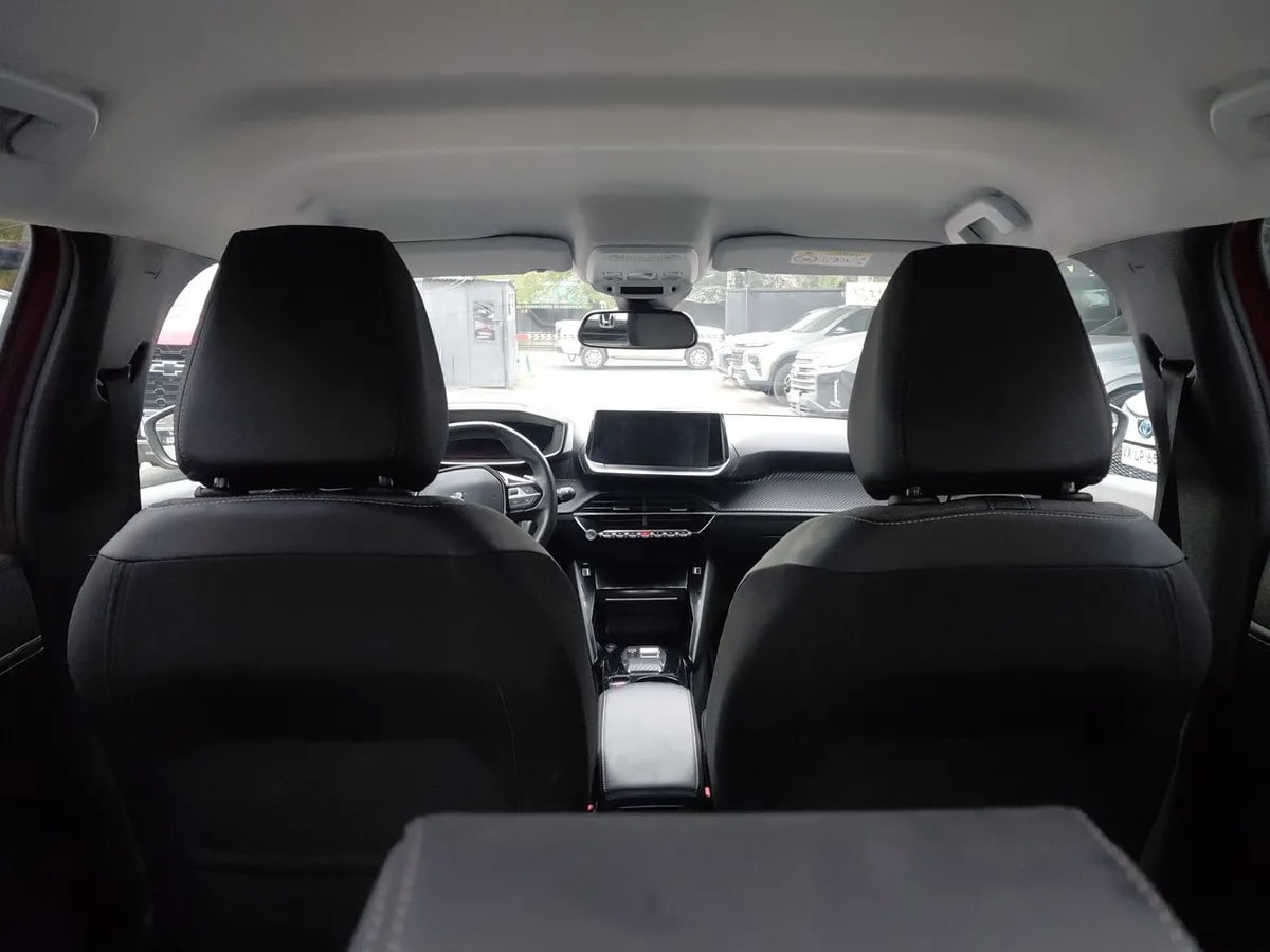 Peugeot 208 1.2 Puretech Allure Pack 130 4x2 Eat8 5p año 2024