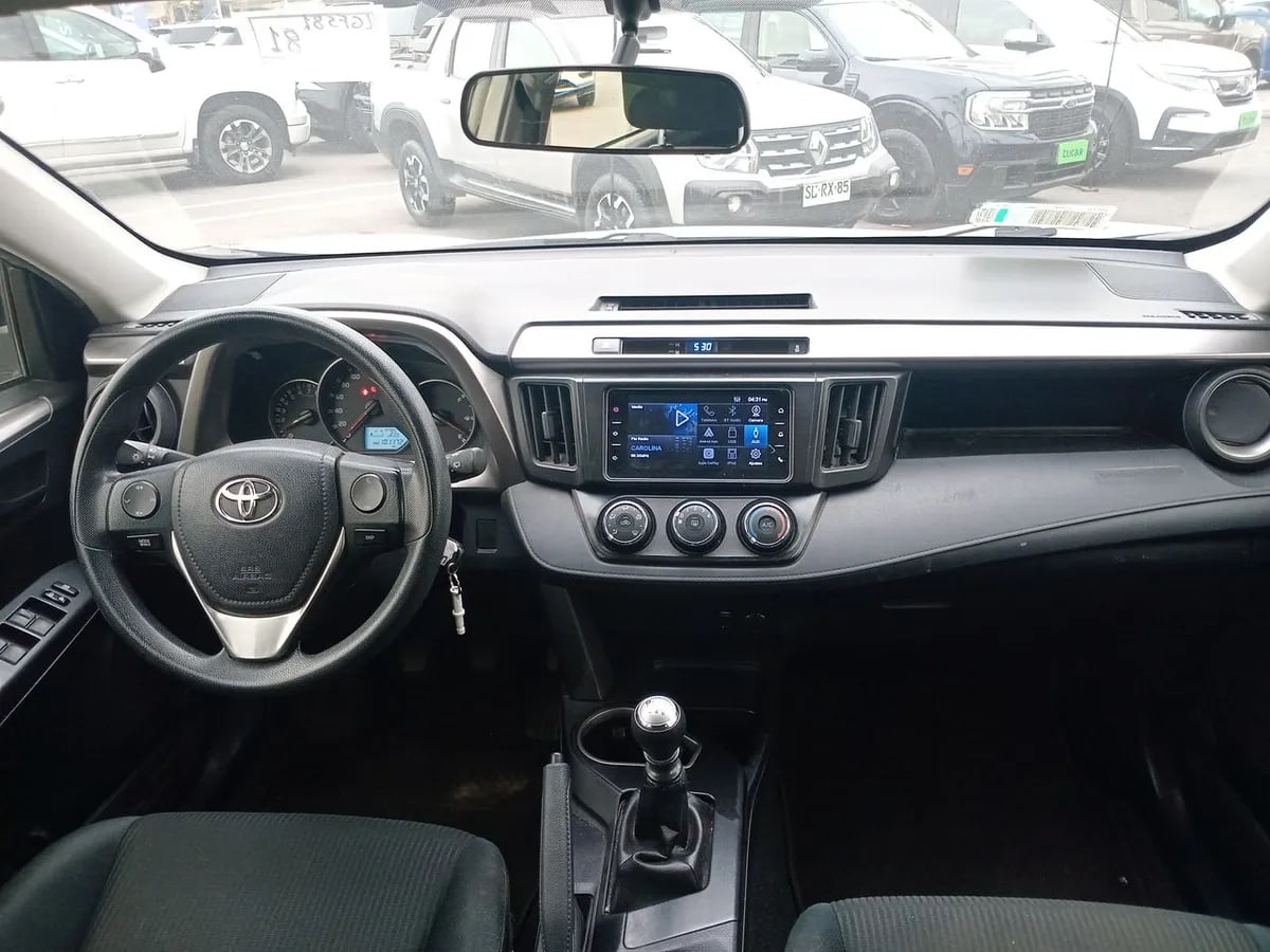 Toyota Rav 4 2.0 Adventure 4x2 Lujo Mt 5p año 2019
