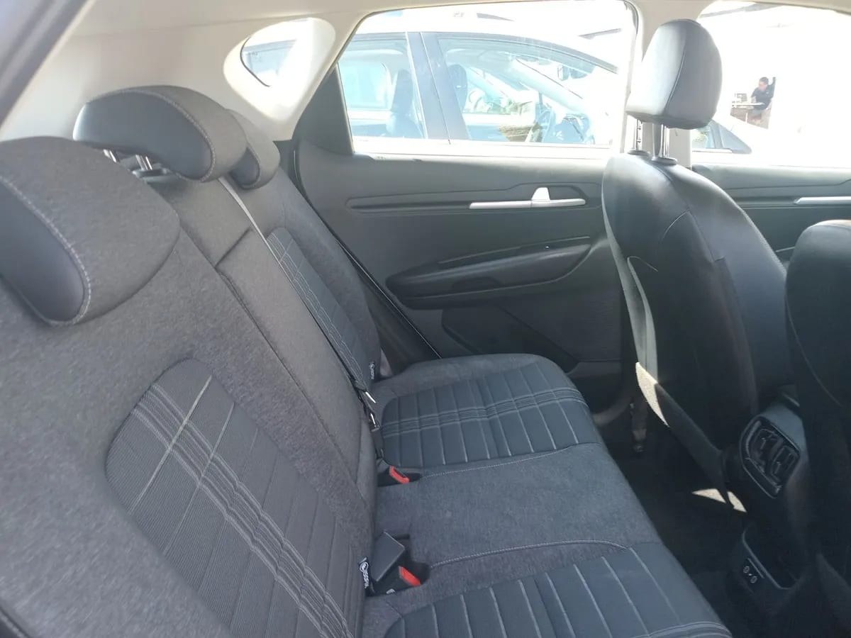 Kia Sonet 1.5 Ex 4x2 Ivt Ri At 5p año 2025