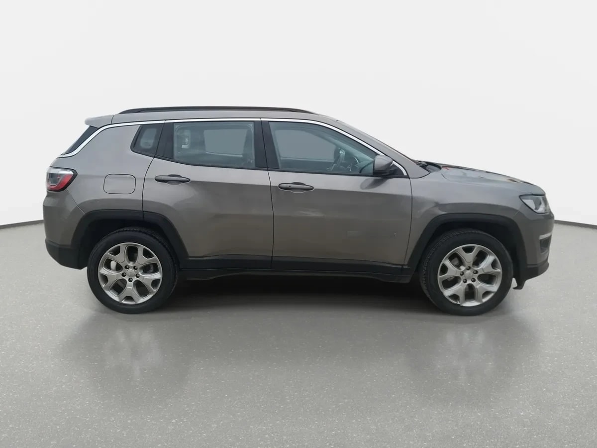 Jeep Compass 2.4 Longitude 4x2 Radio 7 At 5p año 2021