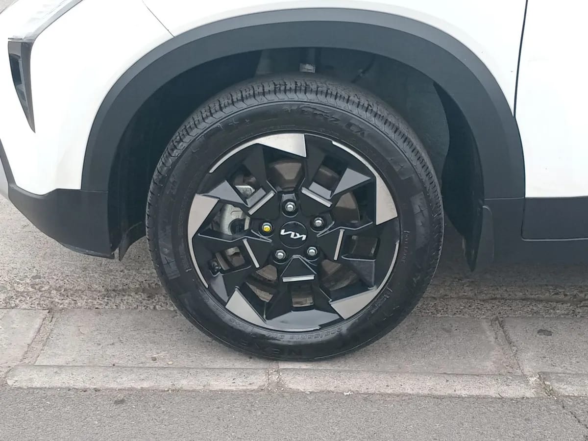 Kia Sonet 1.5 Ex 4x2 Ivt Ri At 5p año 2025