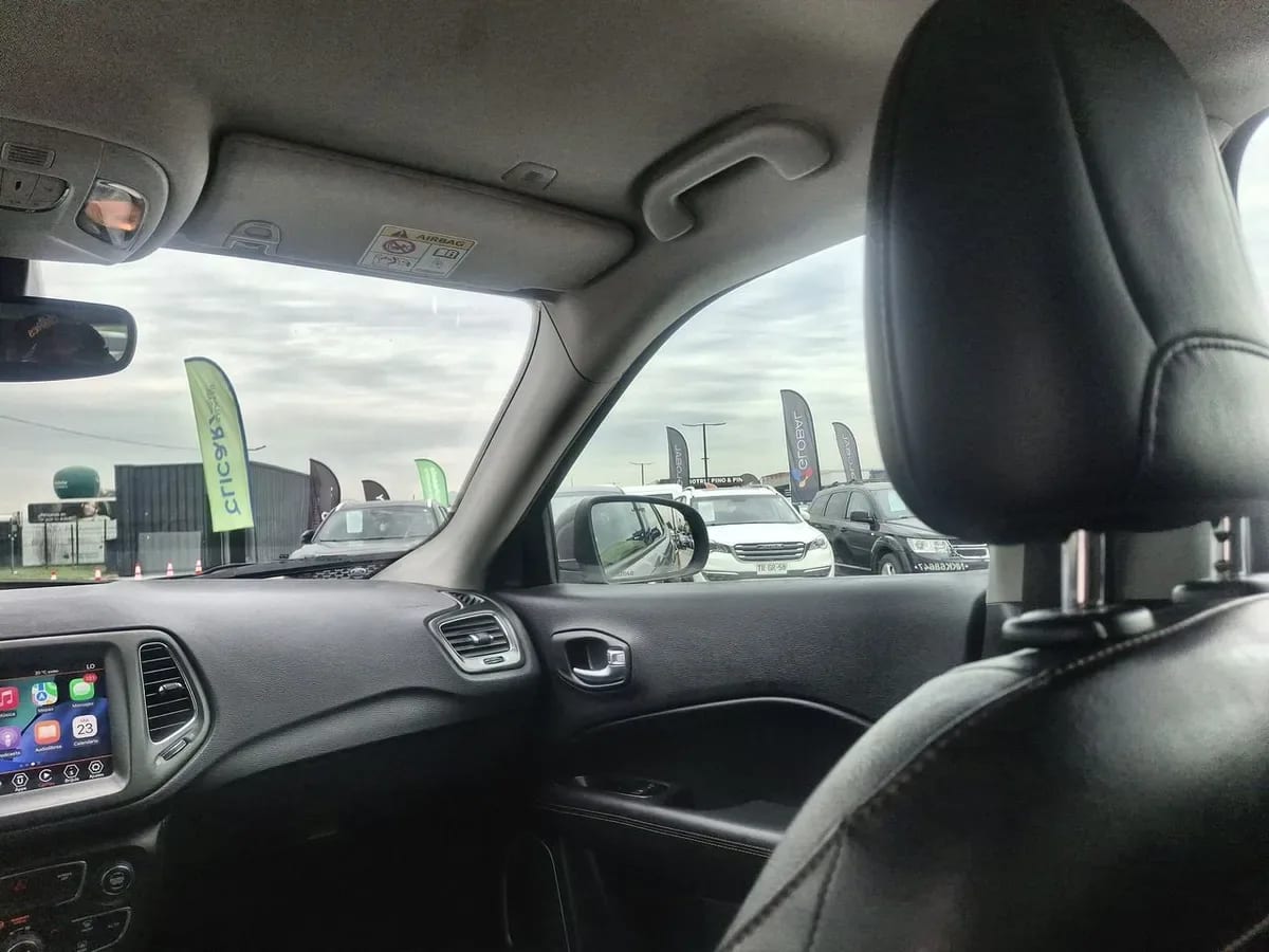 Jeep Compass 2.4 Longitude 4x2 Radio 7 At 5p año 2021