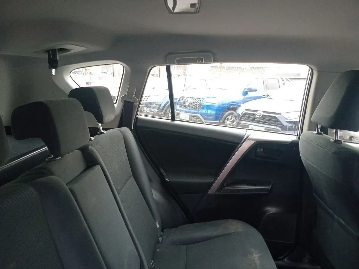 Toyota Rav 4 2.0 Adventure 4x2 Lujo Mt 5p año 2019