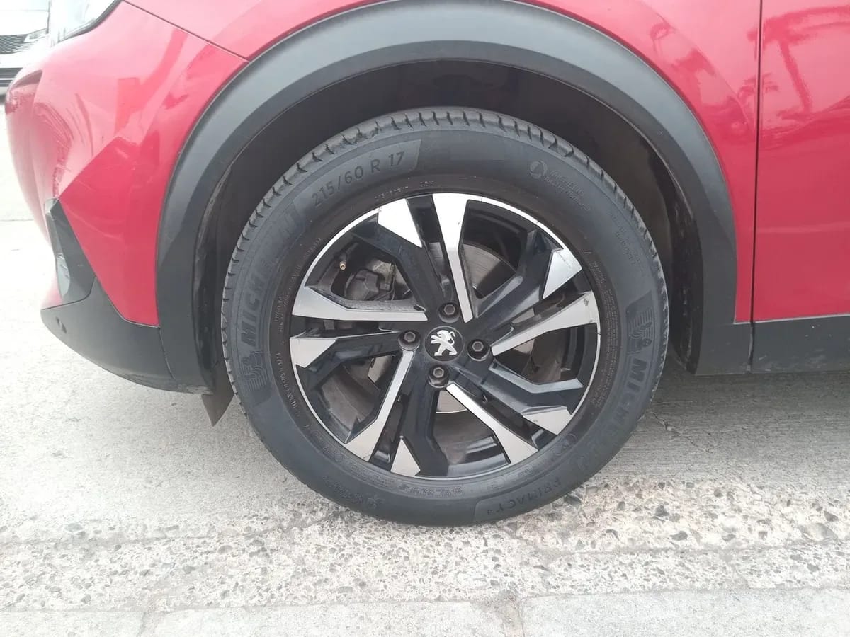 Peugeot 2008 1.2 Allure Bluehdi Diesel 4x2 130 At 5p año 2021