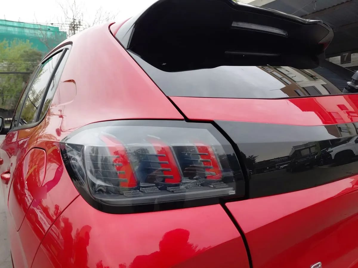 Peugeot 208 1.2 Puretech Allure Pack 130 4x2 Eat8 5p año 2024