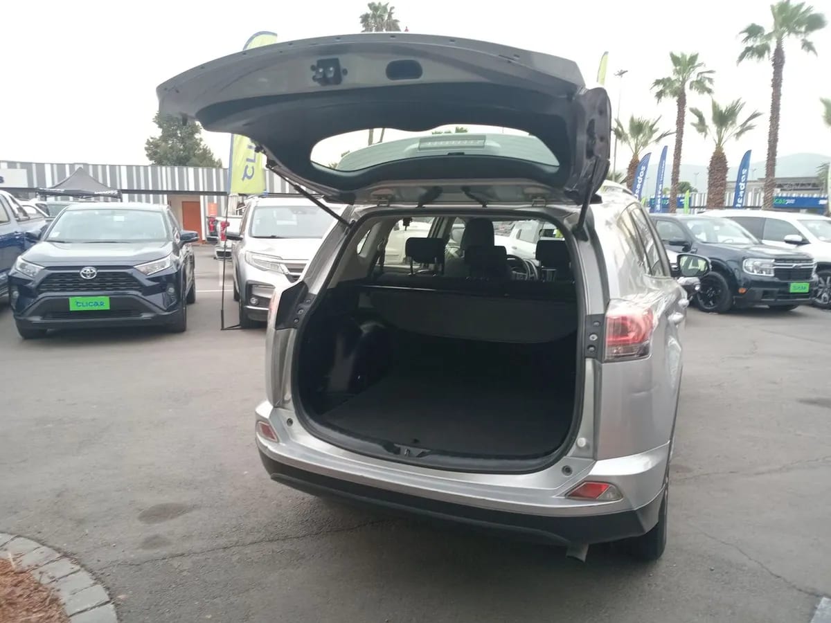 Toyota Rav 4 2.0 Adventure 4x2 Lujo Mt 5p año 2019