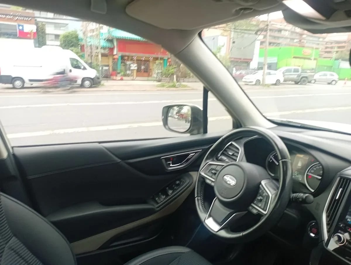 Subaru Forester 2.0i Dynamic Eyesight Awd At 5p año 2023