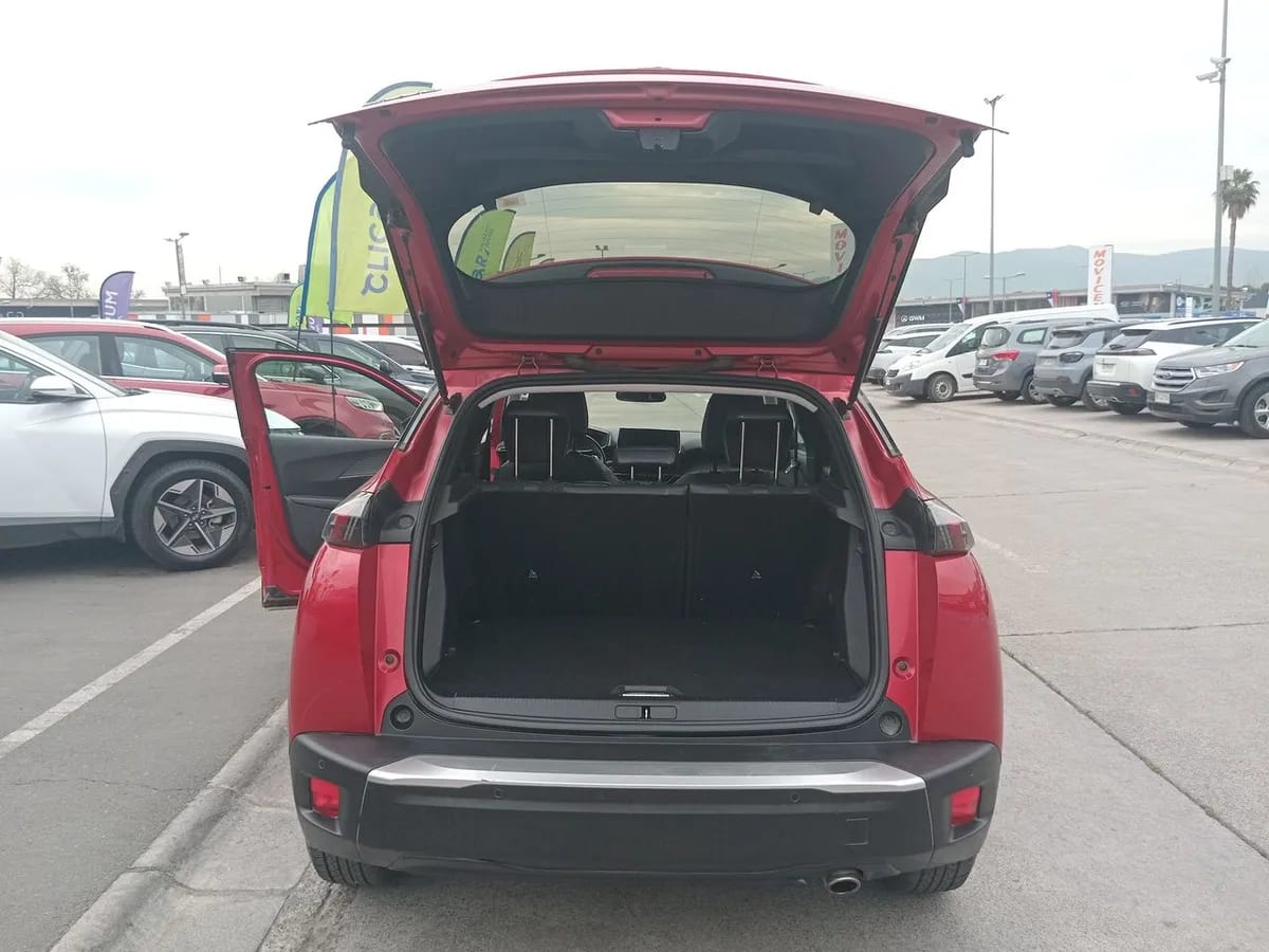 Peugeot 2008 1.2 Allure Bluehdi Diesel 4x2 130 At 5p año 2021