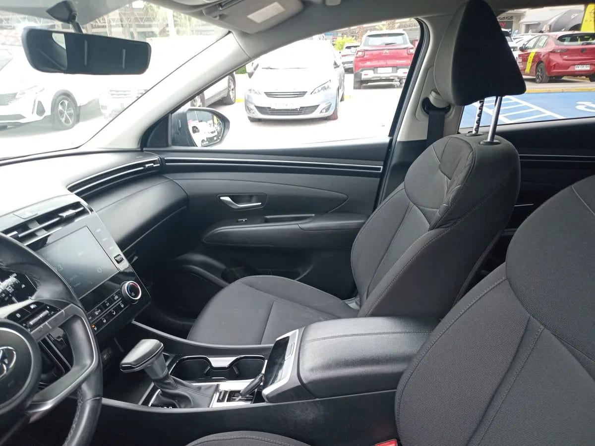 Hyundai Tucson 2.0 Nx4 Plus 2wd At 5p año 2023