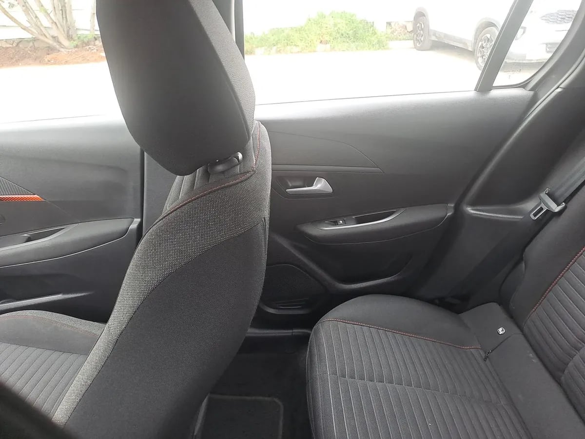 Peugeot 208 1.5 Premiere Pack Blue Hdi Diesel 4x2 100 Mt 5p año 2021
