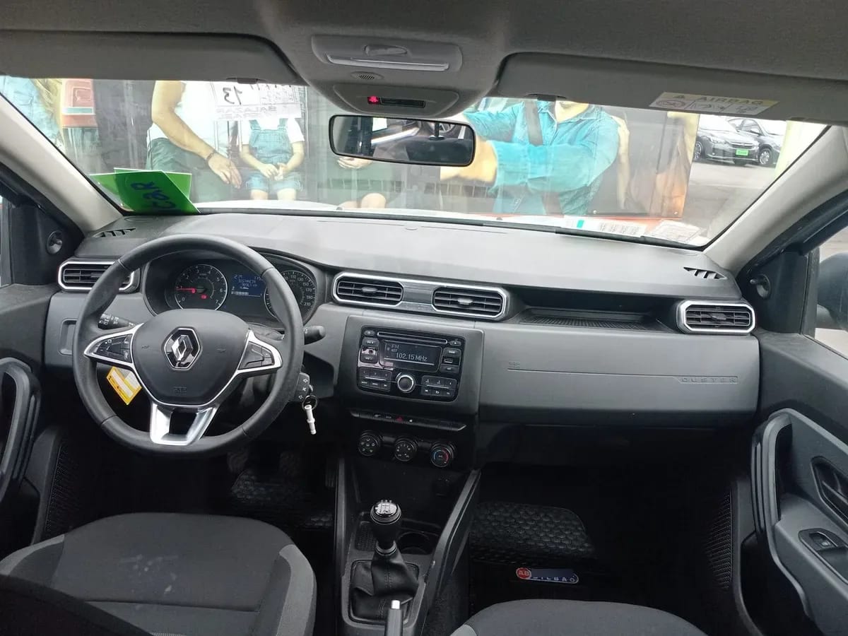 Renault Duster 1.6 Life 4x2 5mt 5p año 2021