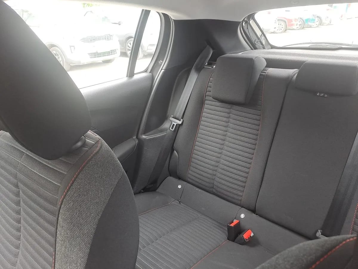 Peugeot 208 1.5 Premiere Pack Blue Hdi Diesel 4x2 100 Mt 5p año 2021