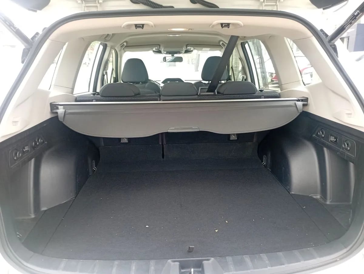 Subaru Forester 2.0i Dynamic Eyesight Awd At 5p año 2023
