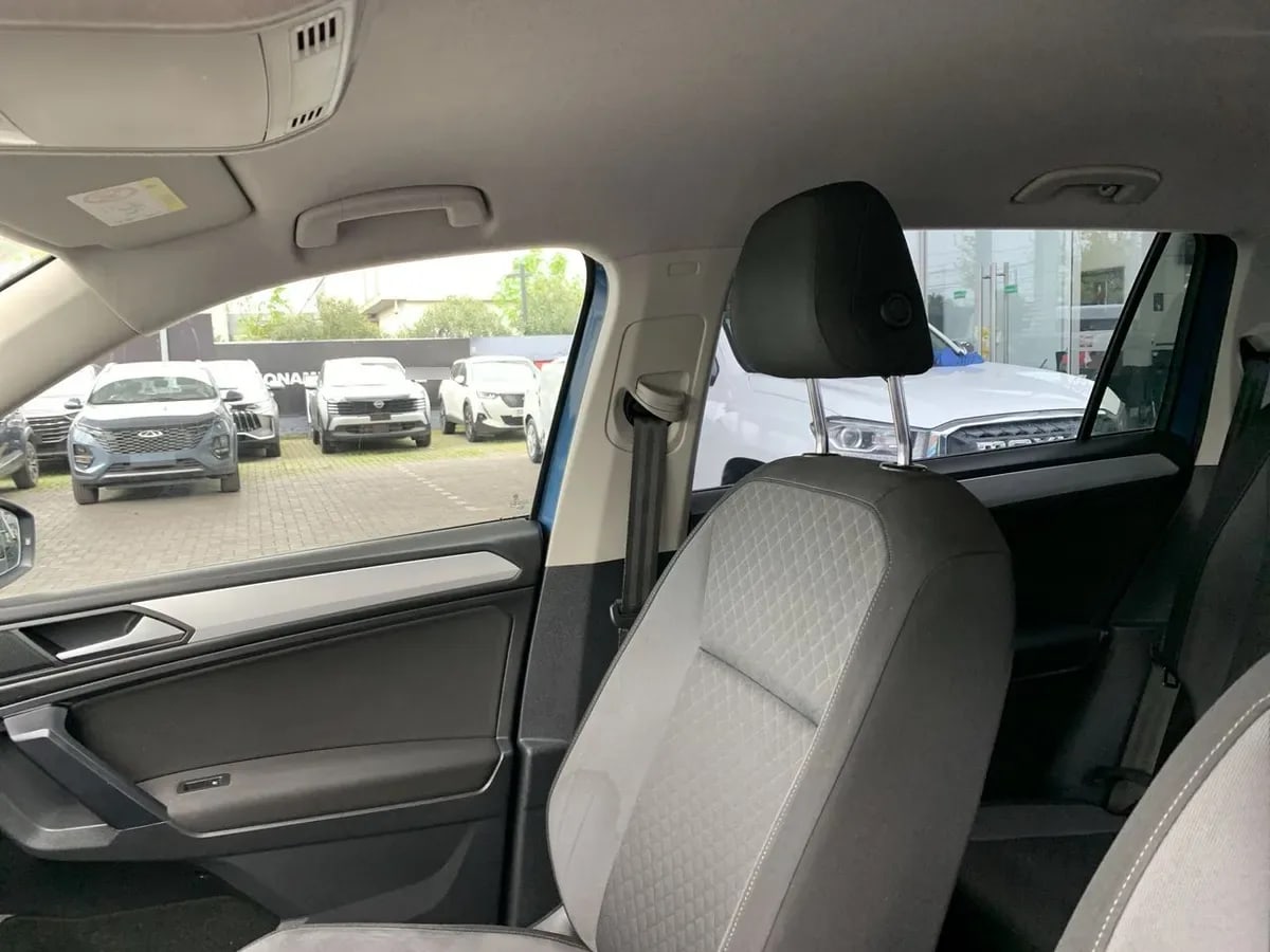 Volkswagen Tiguan 1.4 Tsi Comfortline 4x2 At 5p año 2021