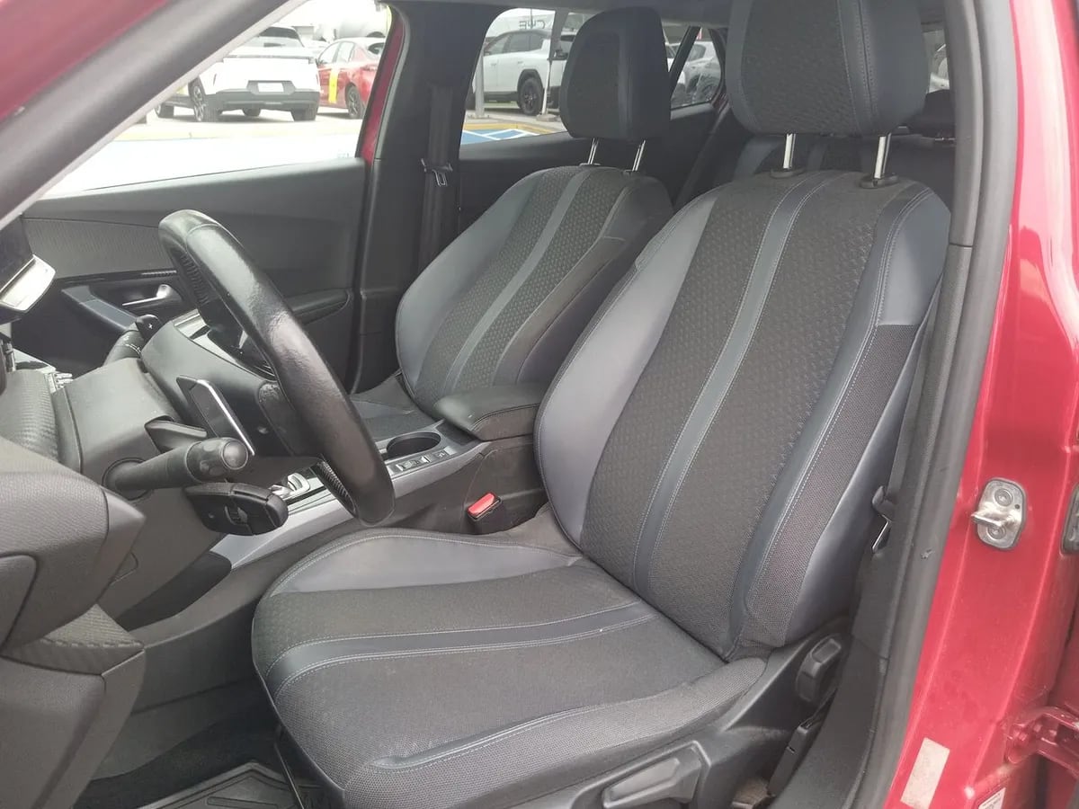 Peugeot 2008 1.2 Allure Bluehdi Diesel 4x2 130 At 5p año 2021