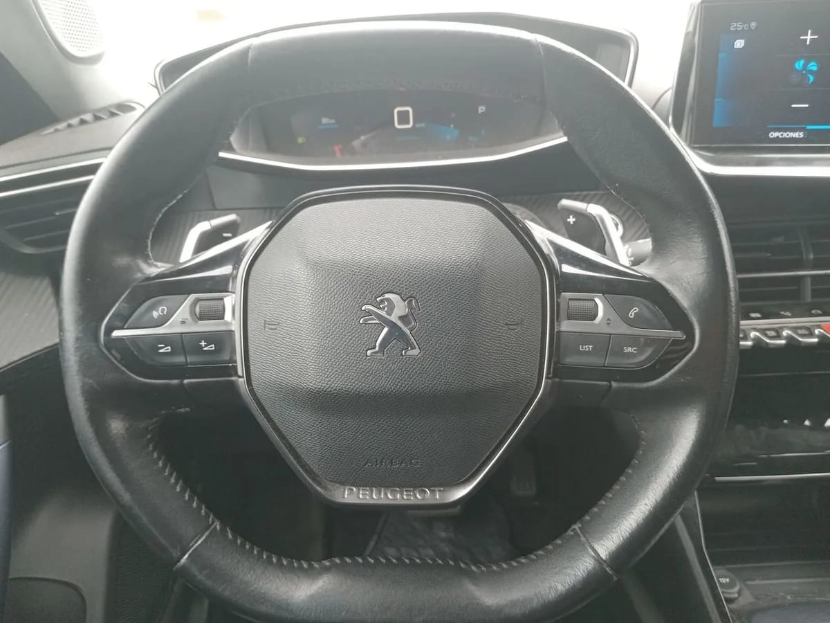 Peugeot 2008 1.2 Allure Bluehdi Diesel 4x2 130 At 5p año 2021