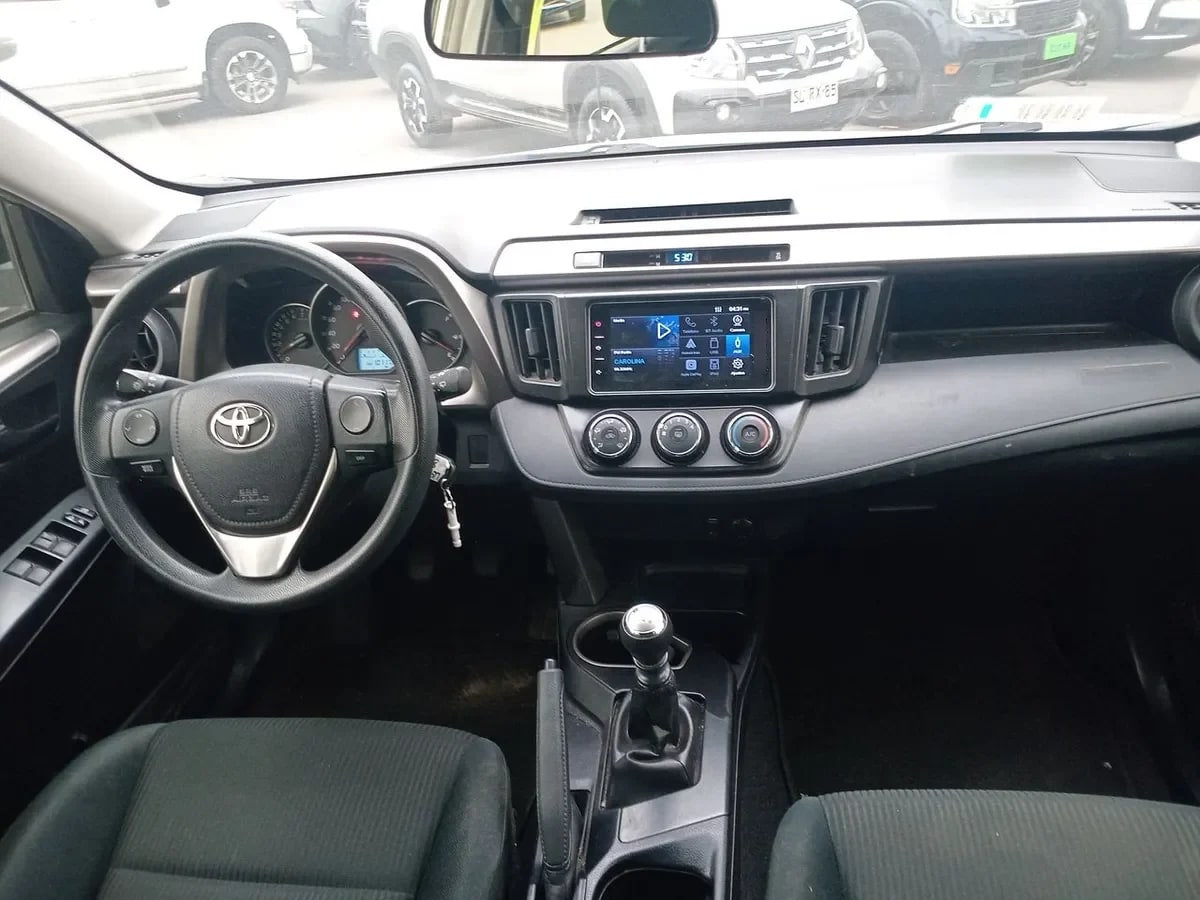 Toyota Rav 4 2.0 Adventure 4x2 Lujo Mt 5p año 2019