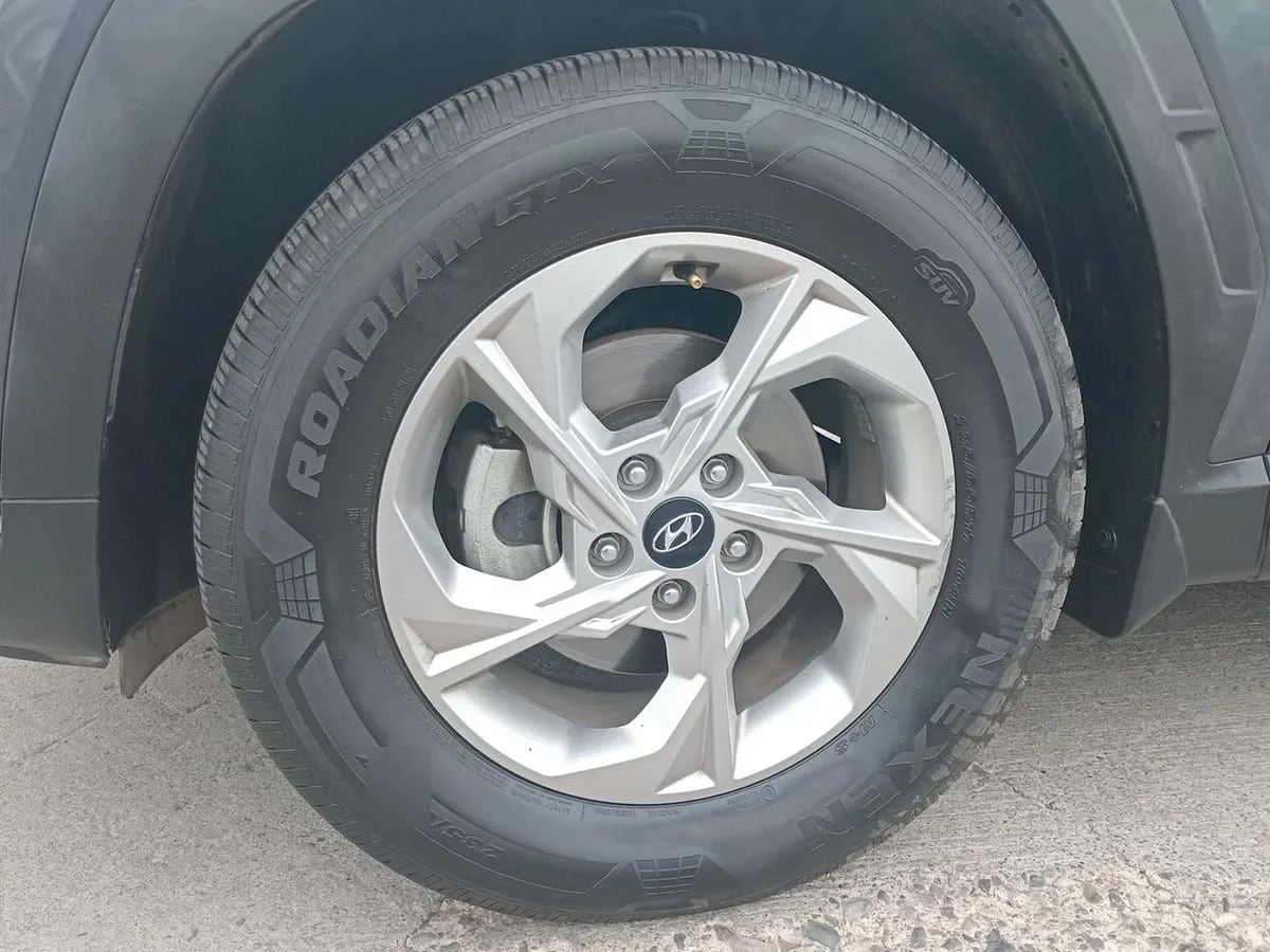 Hyundai Tucson 2.0 Nx4 Plus 2wd At 5p año 2023