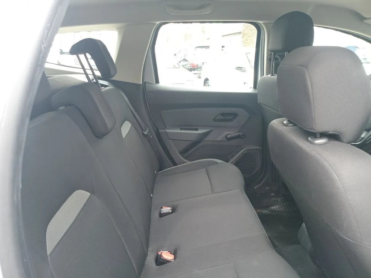 Renault Duster 1.6 Life 4x2 5mt 5p año 2021