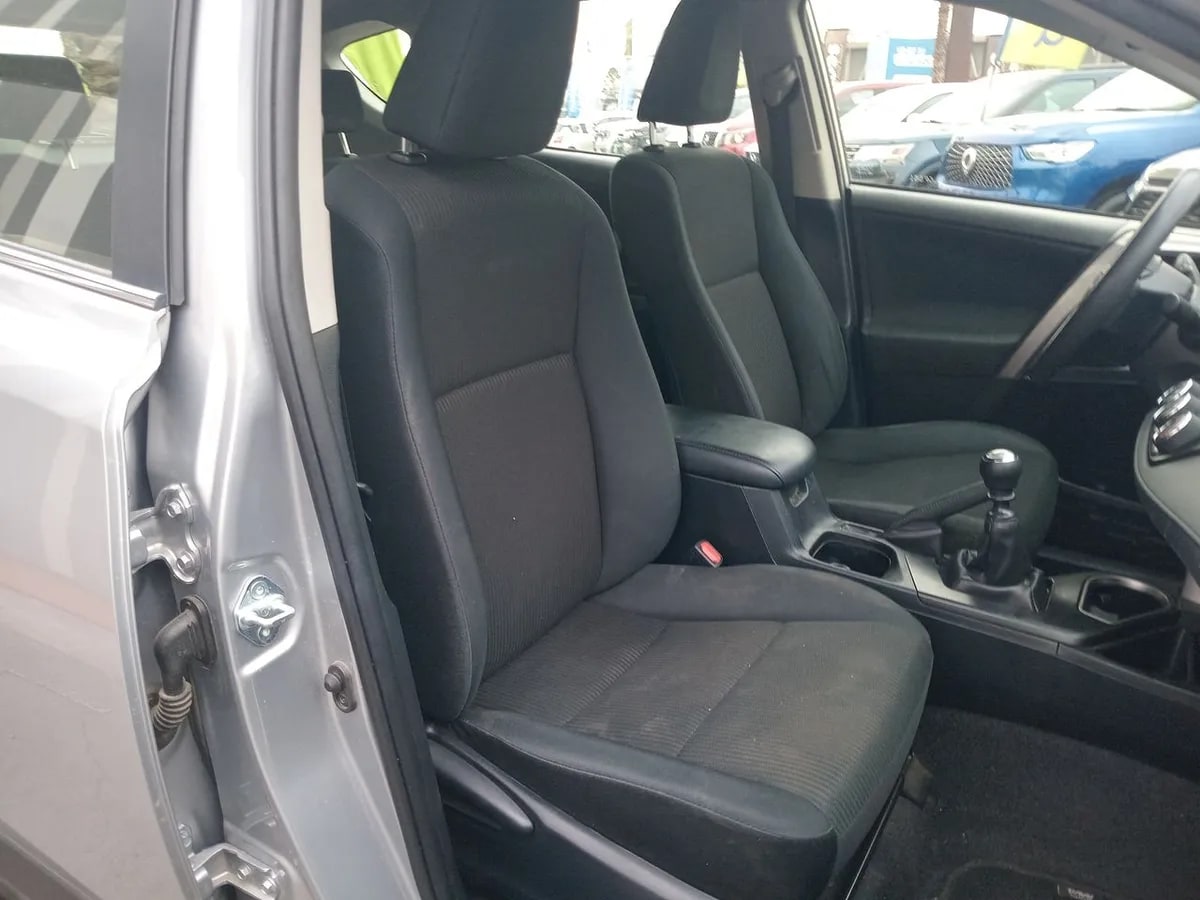 Toyota Rav 4 2.0 Adventure 4x2 Lujo Mt 5p año 2019