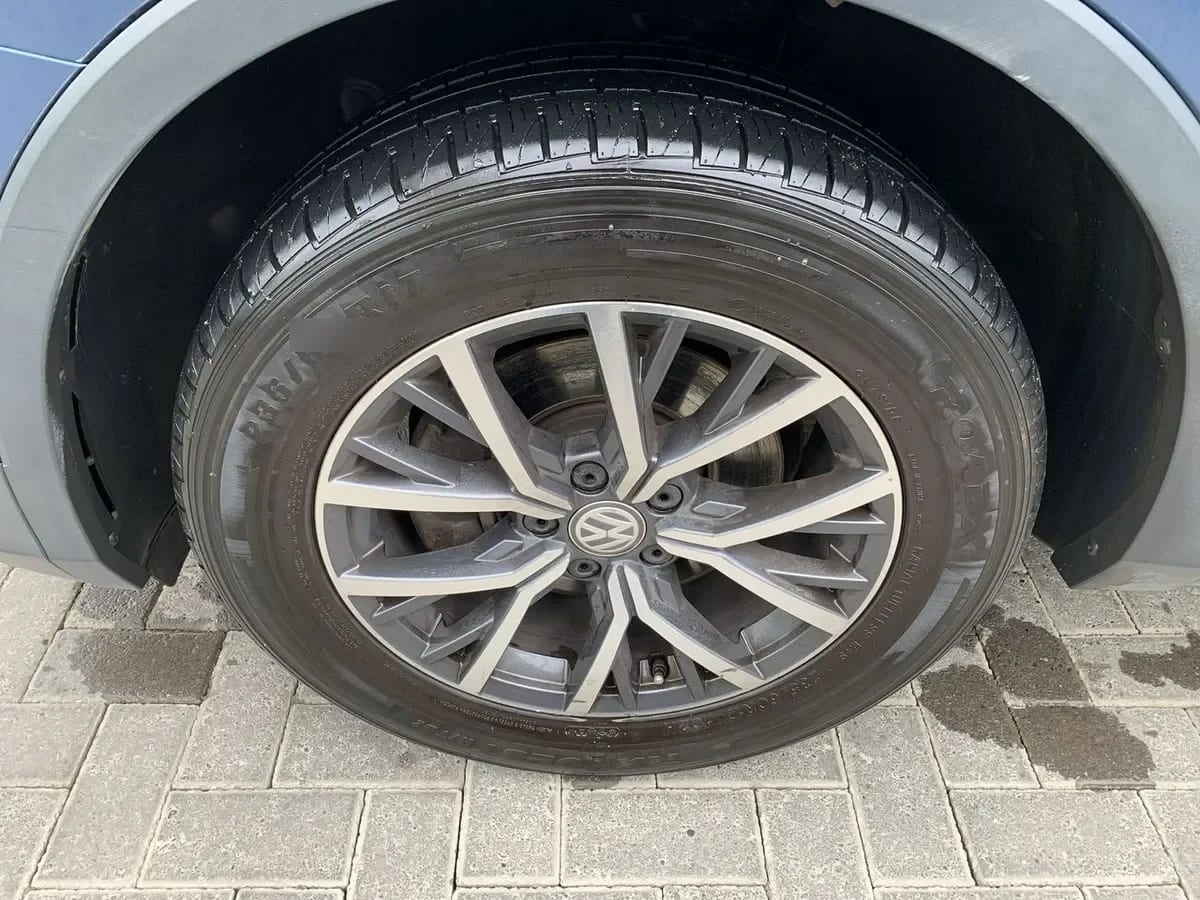 Volkswagen Tiguan 1.4 Tsi Comfortline 4x2 At 5p año 2021