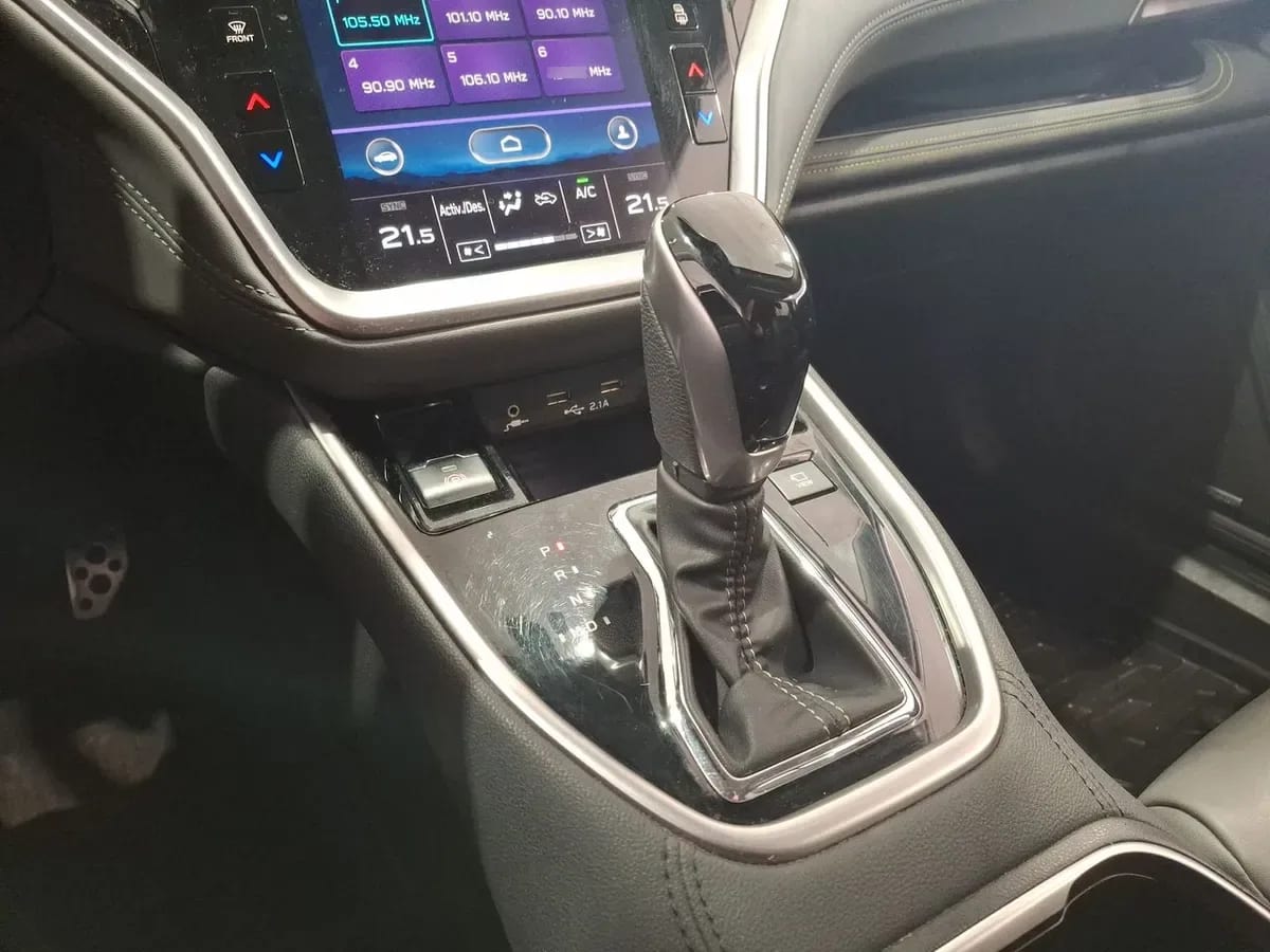 Subaru Outback 2.5i Field Edition Awd Cvt At 5p año 2022