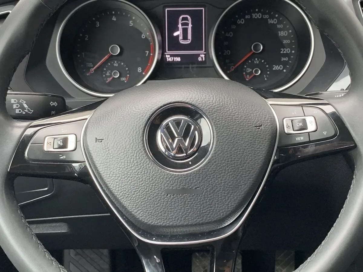 Volkswagen Tiguan 1.4 Tsi Comfortline 4x2 At 5p año 2021