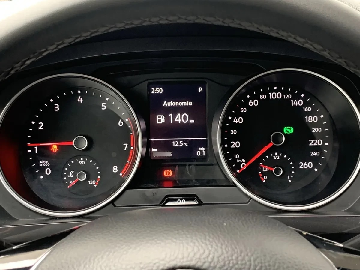 Volkswagen Tiguan 1.4 Tsi Comfortline 4x2 At 5p año 2021
