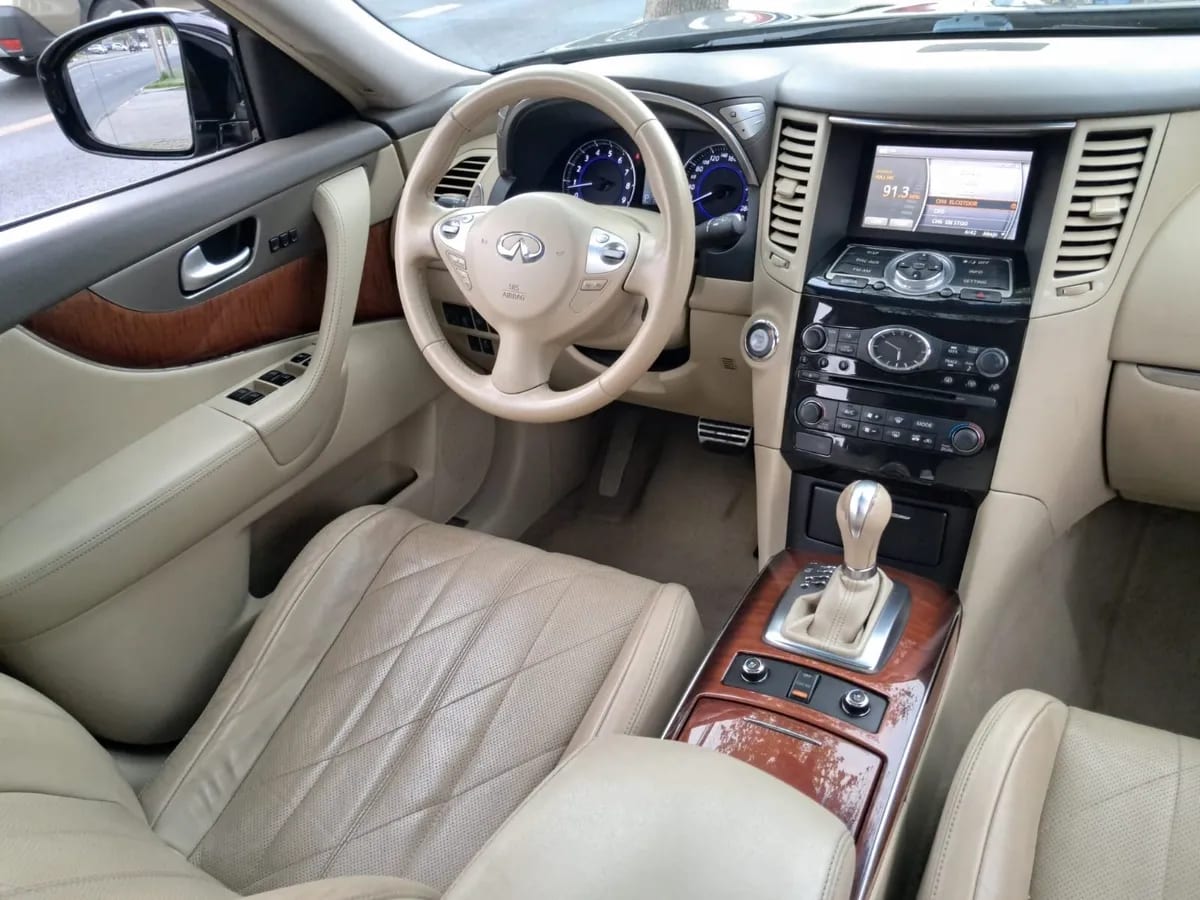 INFINITI QX70 3.7 At año 2015