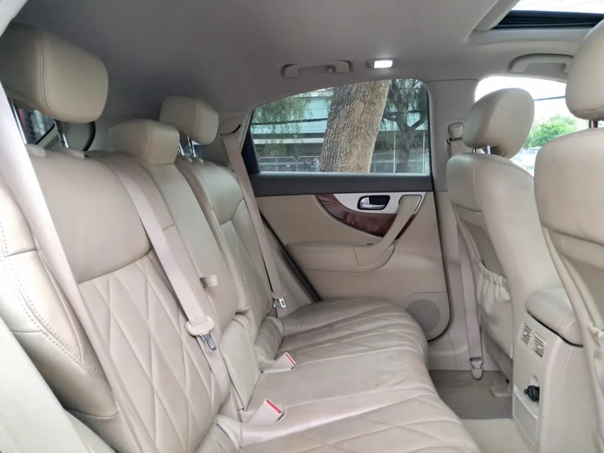 INFINITI QX70 3.7 At año 2015